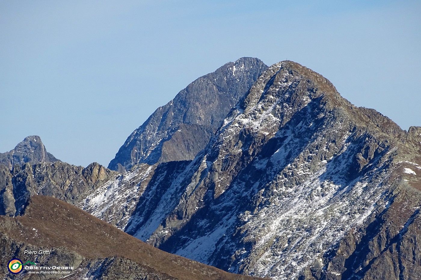 75 Pizzo del Diavolo con in primo piano il Monte Aga.JPG